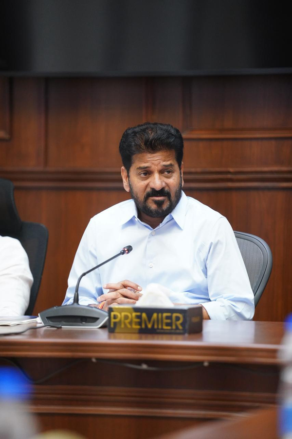 Revanth Reddy and Vijayan Exchange Letters Over Data and Development.webp