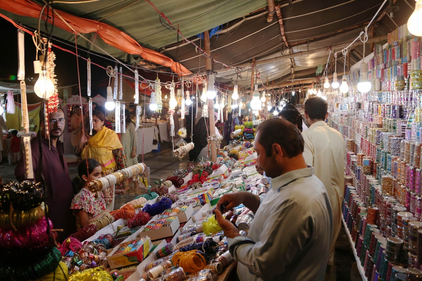 Cosmetics Ban Violation: Pakistan Products Found Heavily Contaminated.webp