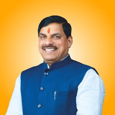 Chief Minister Praises Literary Interpretation of the Bhagavad Gita.webp