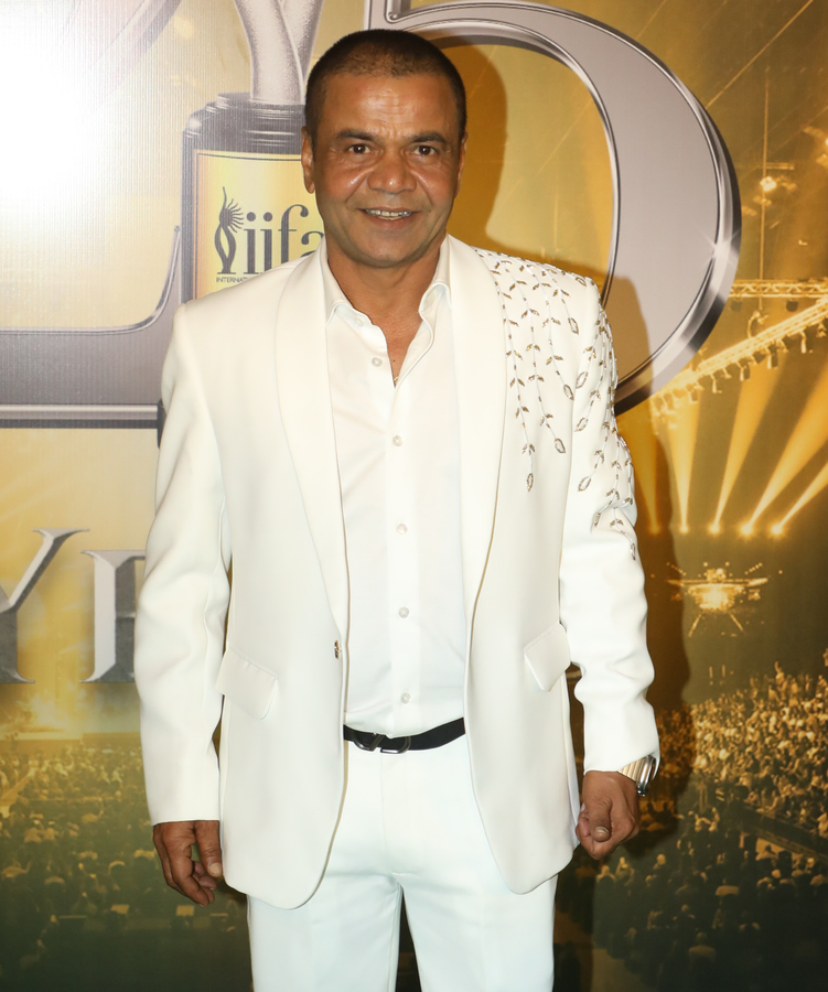 Rajpal Yadav Clarifies Award Ceremony Incident.webp