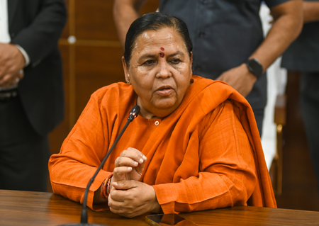 Uma Bharti Protests Evictions, Backs Street Vendors in Tikamgarh.webp
