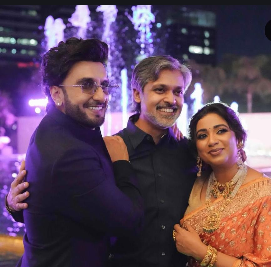 Shreya Ghoshal Shares 'Wholesome' Photo with Ranveer Singh and Shiladitya.webp