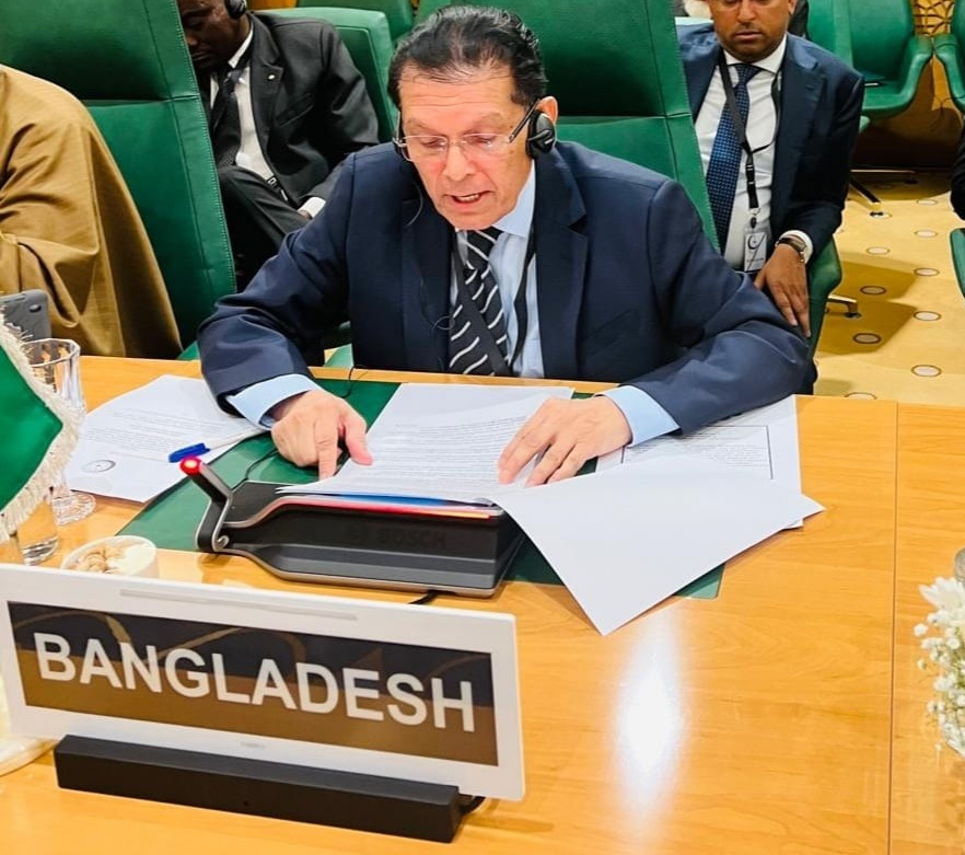 Bangladesh Foreign Minister Visits India for Key Discussions.webp