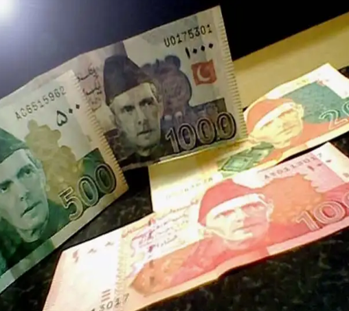 UAE Debt Pressure Intensifies Pakistan’s Economic Challenges.webp