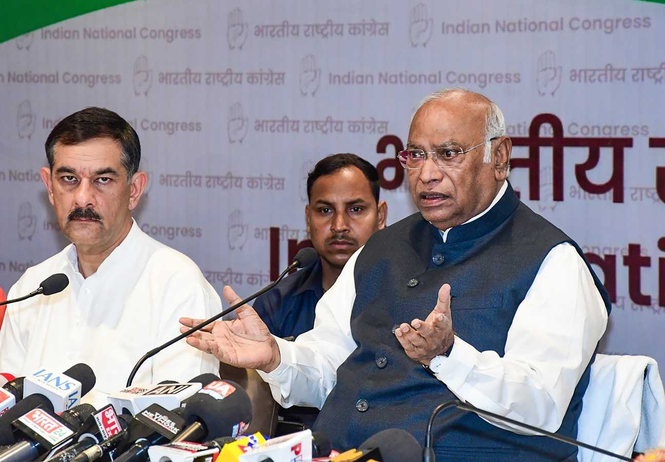 Congress Challenges Sarma Government's Integrity in Assam Polls.webp