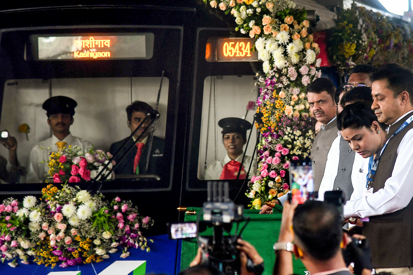 Metro Expansion: New Mumbai Line 9 Connects Thane Suburb to City.webp