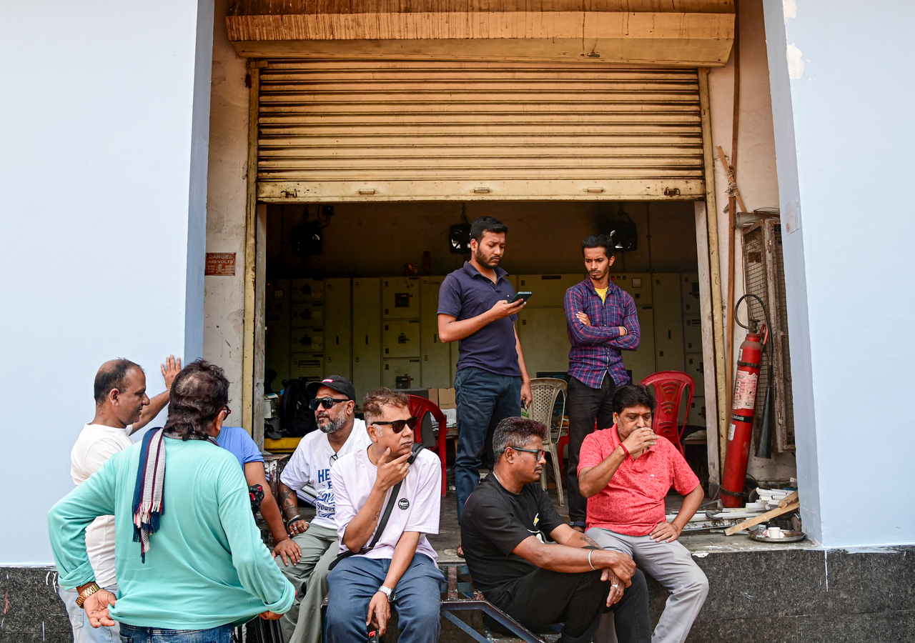 Kolkata Actors Resume Work Following Production Safety Talks.webp