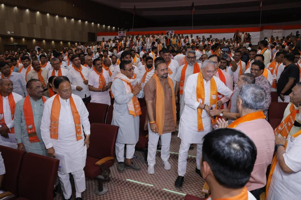 Candidate Selection Process Begins for Gujarat Polls.webp