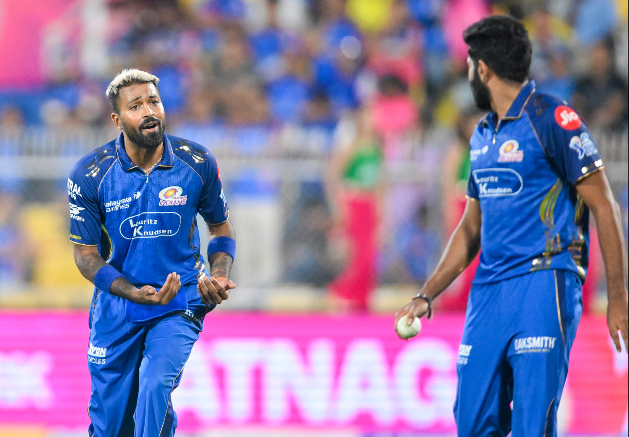 Pandya Blames Bowlers After MI's Rain-Shortened Loss.webp
