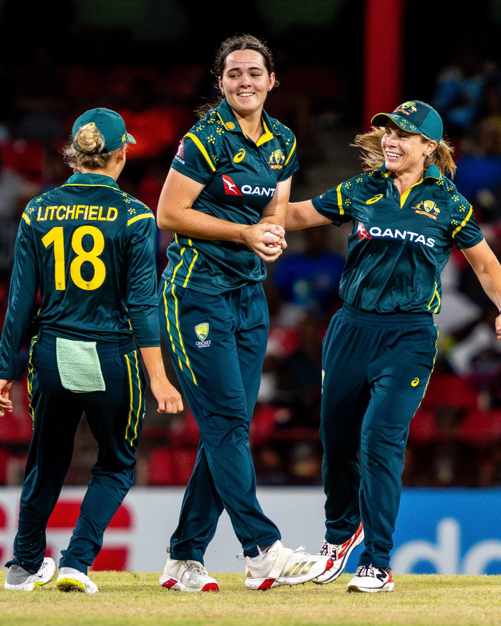 Lucy Hamilton's Rapid Rise: From Domestic Hope to Australian Contract.webp