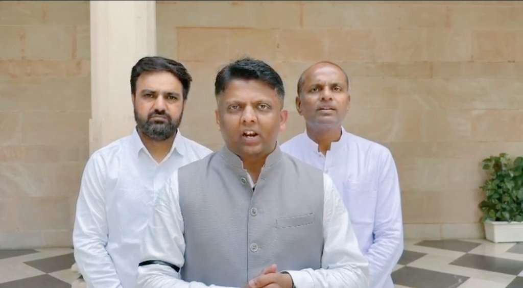 Delhi Protest Follows Kharge's Gujarat Comments.webp