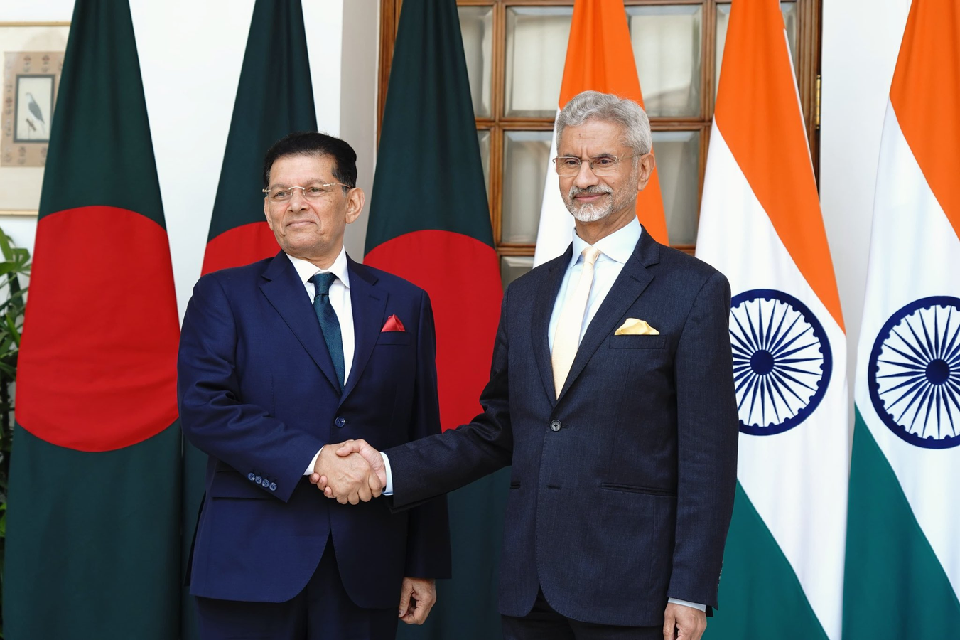 India Welcomes Bangladeshi Foreign Minister Amidst Relationship Recalibration.webp