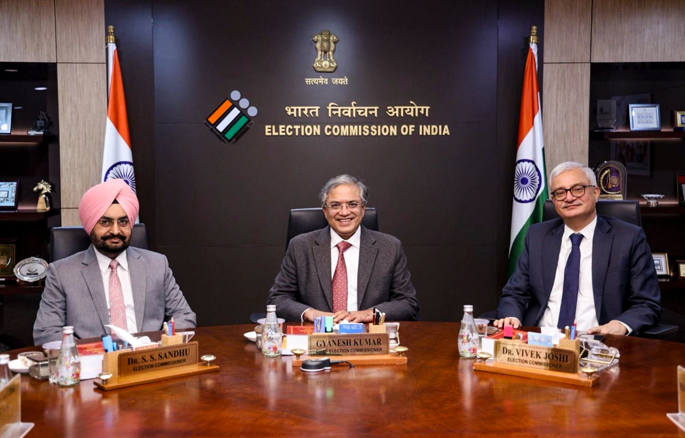 EC vs. TMC: A Brief Meeting Marked by Sharp Exchanges and Accusations of Bias.webp