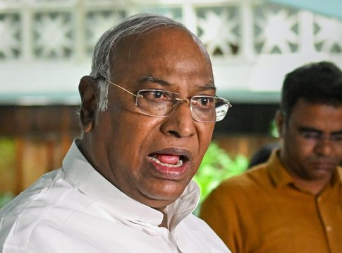 Kharge Faces MCC Violation Allegations in Assam & Gujarat.webp
