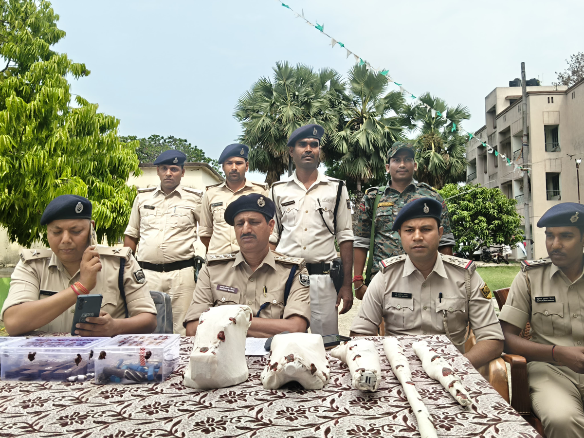 Banka District: Police Seize Arms Manufacturing Equipment.webp