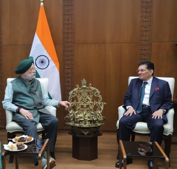 Meeting Highlights Energy Collaboration Between Nations.webp