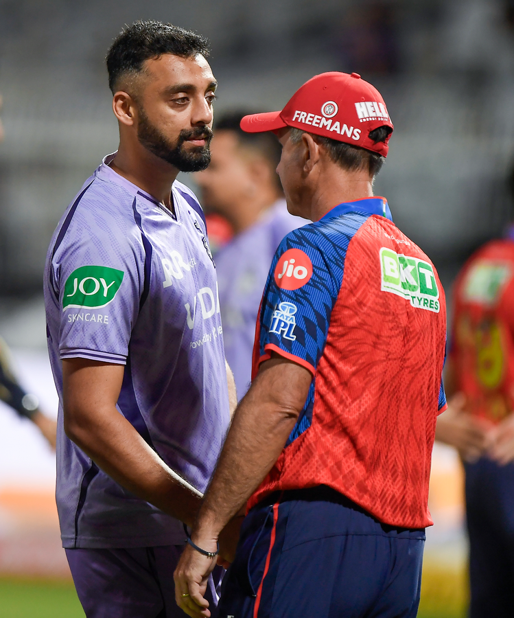 KKR's Key Players Update: Narine, Varun, and Green.webp