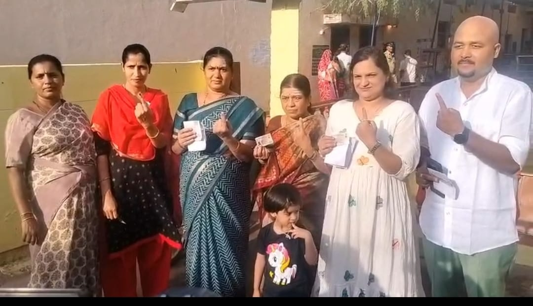 Karnataka Bypolls: Voting Underway in Davanagere South and Bagalkot.webp
