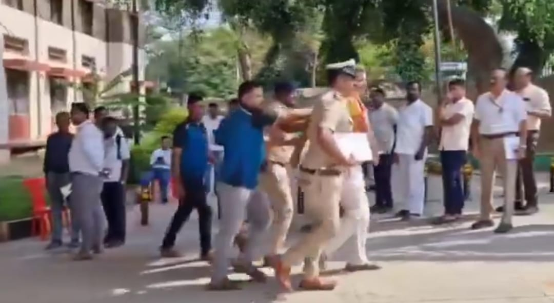 Tumakuru Incident: FIR Filed Against KRS Workers During Grievance Redressal.webp Tumakuru Incident: FIR Filed Against KRS Workers During Grievance Redressal.webp