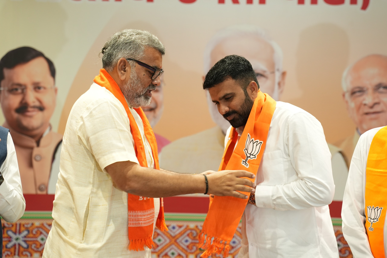 Farmer Leader's Shift: Karpada Joins BJP Amid AAP Exit.webp