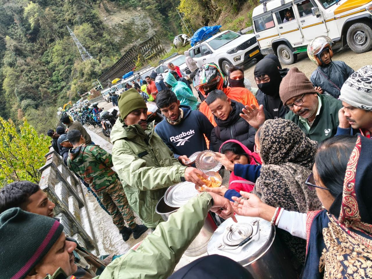 Sikkim Landslides: Army Assists Evacuation of Tourists and Locals.webp