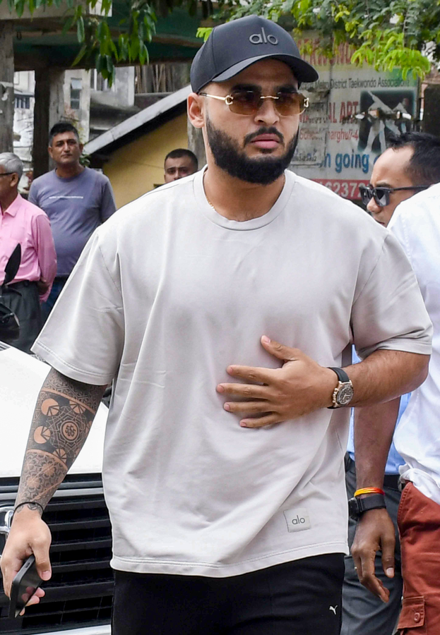 Riyan Parag Casts Vote in Assam Elections.webp