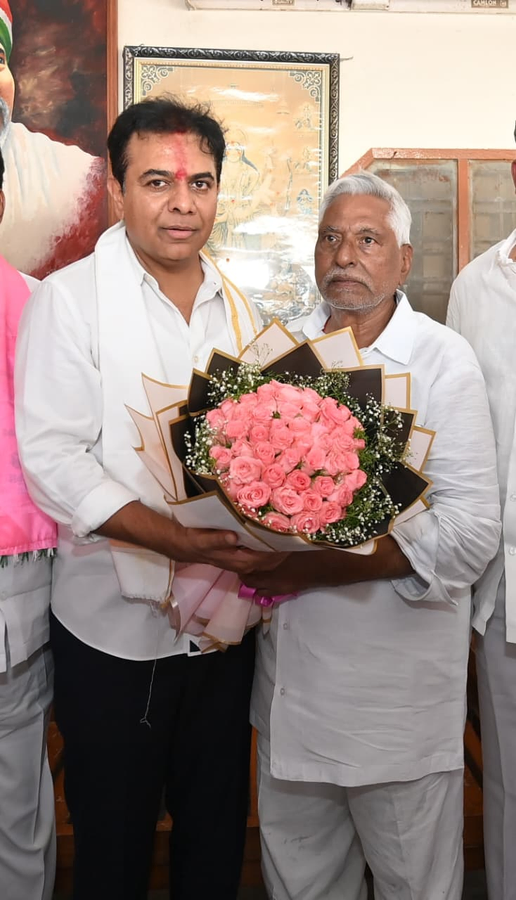 KTR Invites Former Congress Leader Jeevan Reddy to BRS.webp