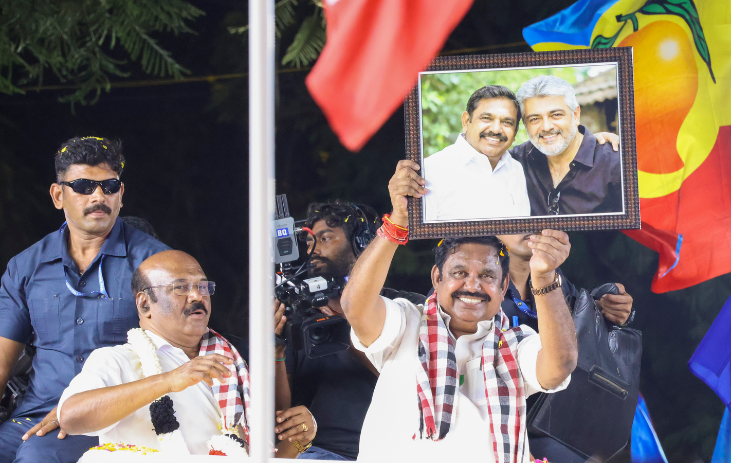 AIADMK Chief Criticizes DMK's Response to Union Home Minister Meetings.webp