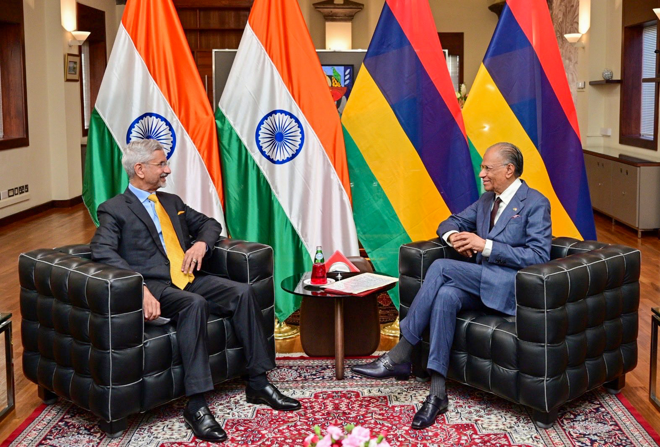 India's Jaishankar Visits Mauritius, Focuses on Bilateral Relations.webp