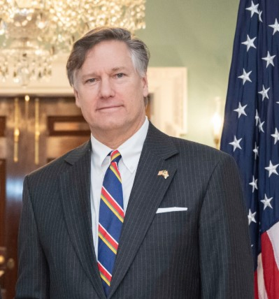 Boosting U.S. Business Abroad: A Strategy for Competition.webp