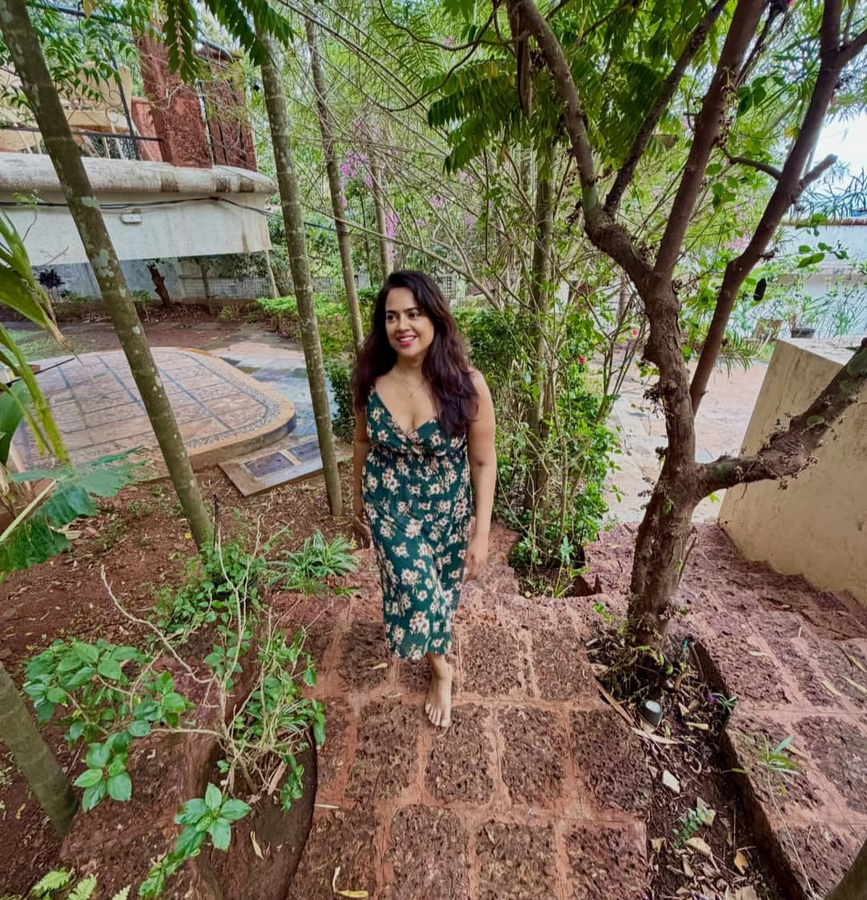 Sameera Reddy's Mismatch Mission: Finding a Partner for Her 70-Year-Old Mother-in-Law.webp Sameera Reddy's Mismatch Mission: Finding a Partner for Her 70-Year-Old Mother-in-Law.webp