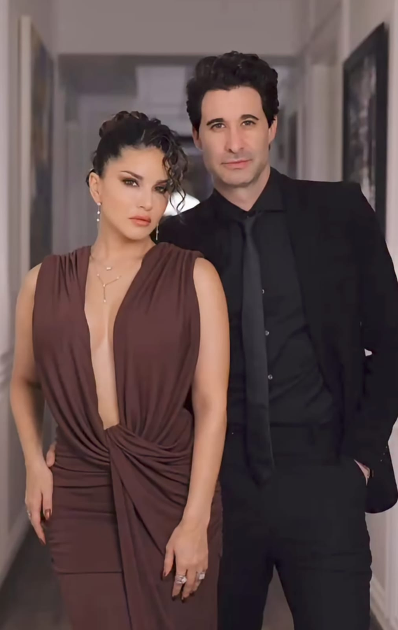 Sunny Leone Marks 15th Anniversary with Loving Message.webp