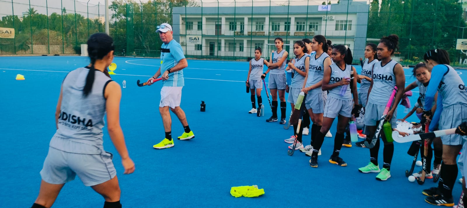 Focus on Development: Tim White Takes Lead of Indian Junior Women's Team.webp