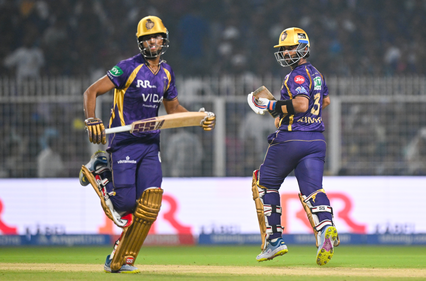 KKR's Middle Order Struggles in LSG Clash.webp