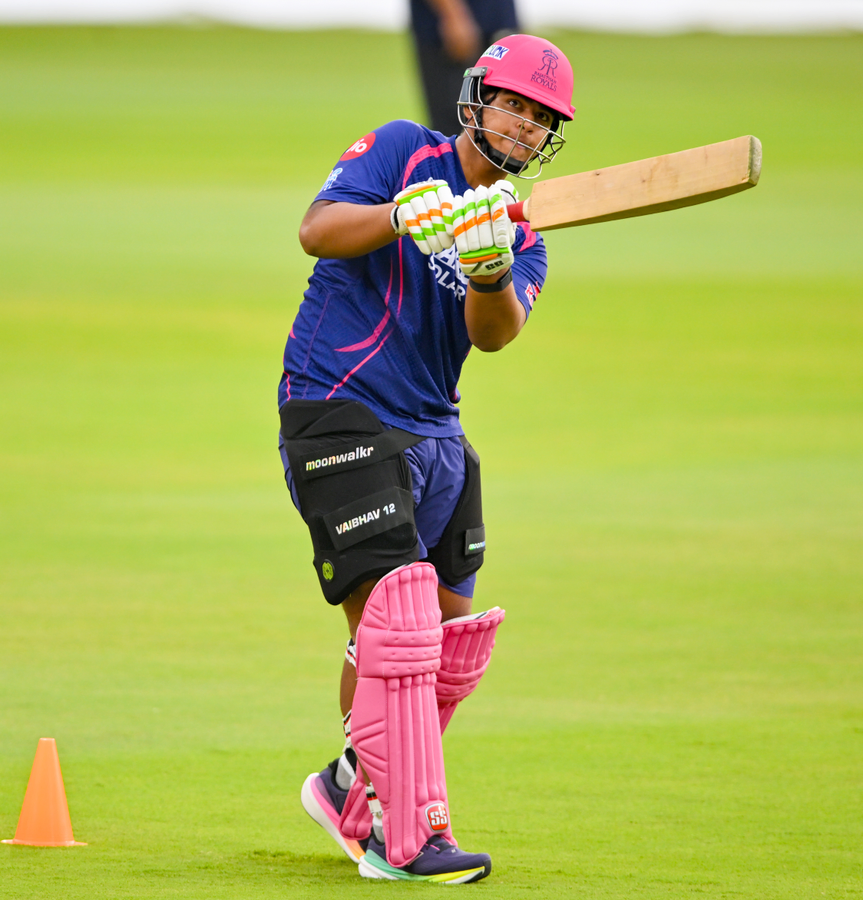 Royals' Unbeaten Streak: Sangakkara's Perspective.webp