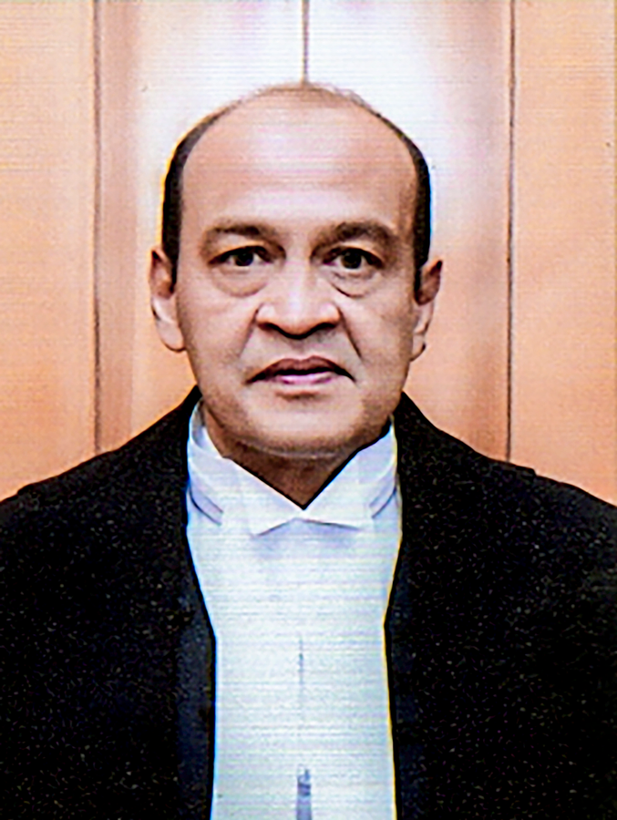 Allahabad Judge's Withdrawal Raises Questions about Impeachment Process.webp