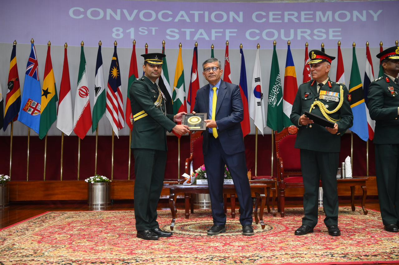 Defence Secretary Emphasizes Joint Military Training.webp