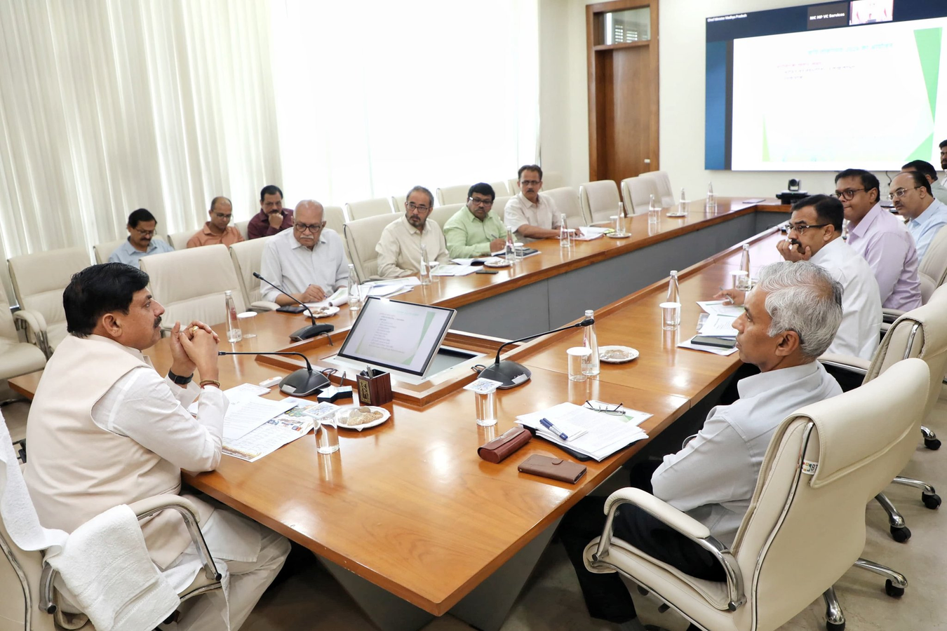 Madhya Pradesh Drives Water Conservation and Farmer Programs