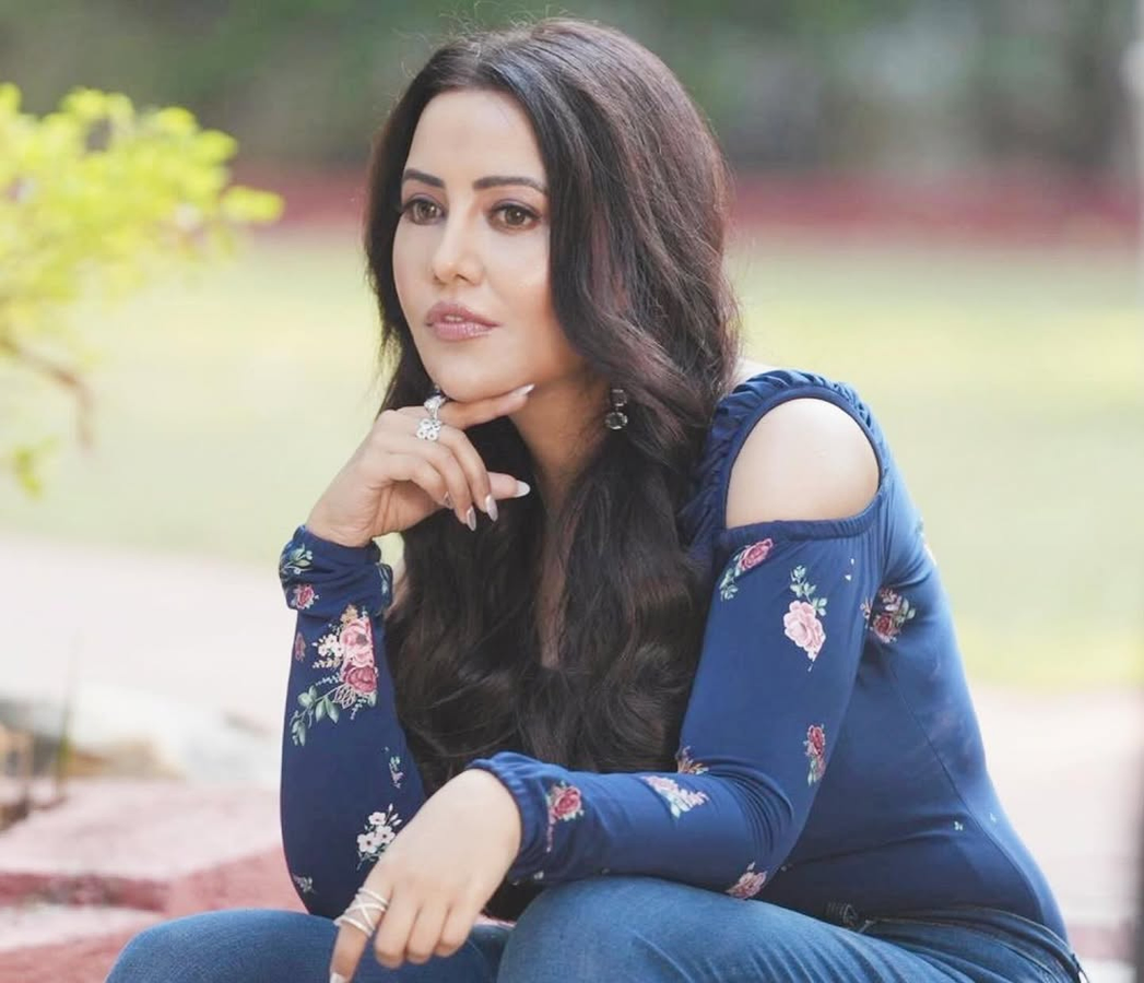 Amruta Fadnavis: Music Remains Her Passion, Acting Declined.webp