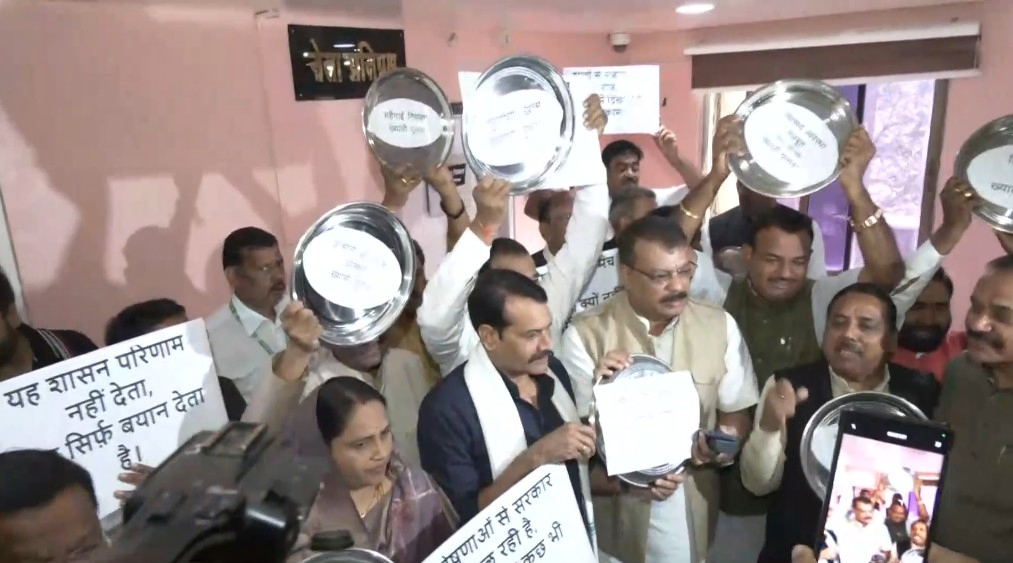 Madhya Pradesh Assembly Session Delayed Over Bhagirathpura Deaths