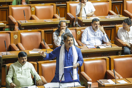 Government Healthcare Funding Issues Raise Concerns in Karnataka.webp