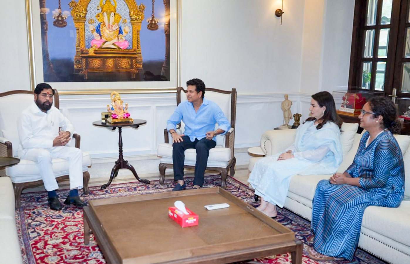 Sachin Tendulkar Extends Wedding Invitation to CM Fadnavis