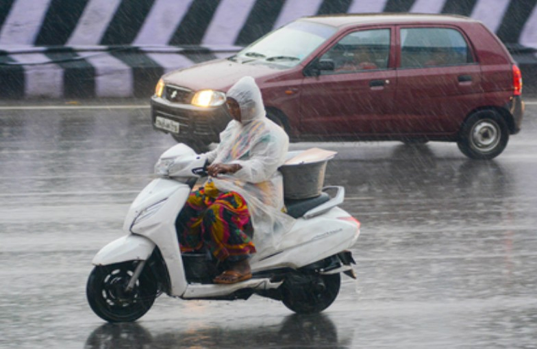 MP Experiences Varied Rainfall and Temperatures Amidst Disturbance.webp