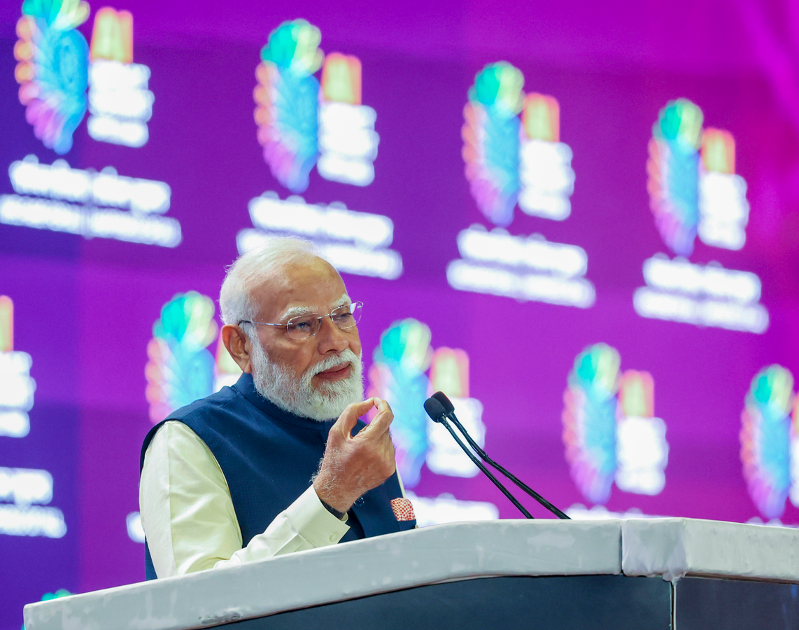 PM Modi Highlights India's AI Contributions at Global Summit.webp