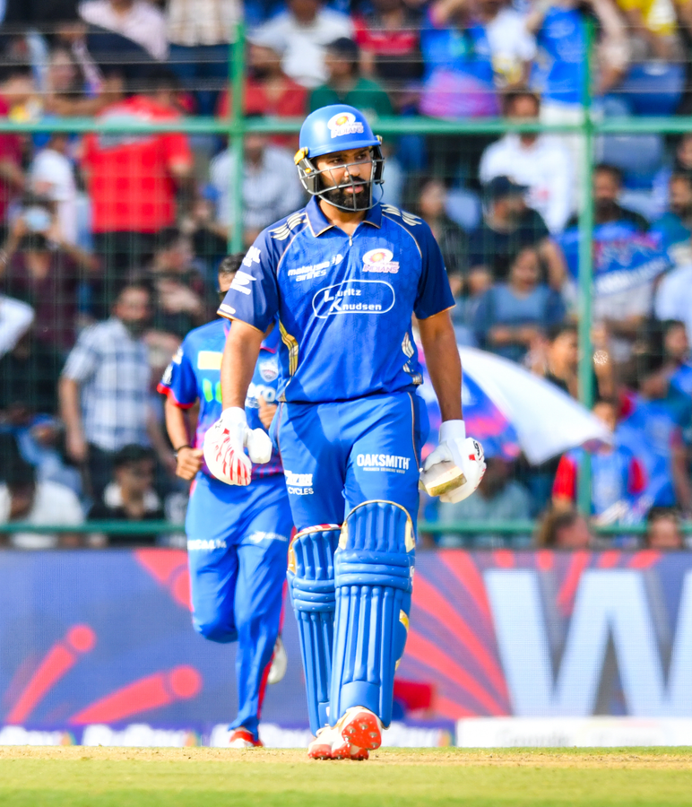 Mumbai Indians Celebrate Rohit Sharma's Milestone.webp Mumbai Indians Celebrate Rohit Sharma's Milestone.webp