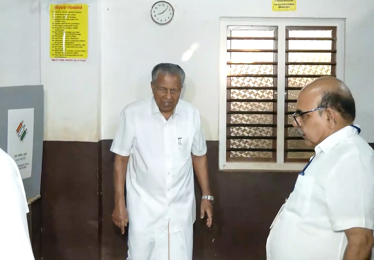Kerala's Political Future: Vijayan's Third Term in Question.webp