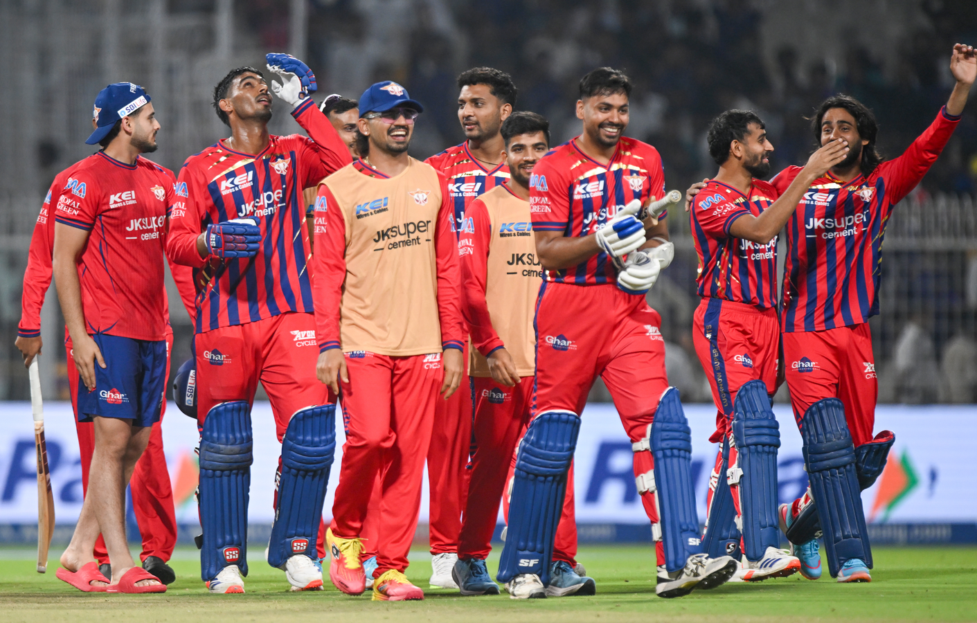 Ekana Cricket Stadium: LSG vs GT Match Time & Details.webp