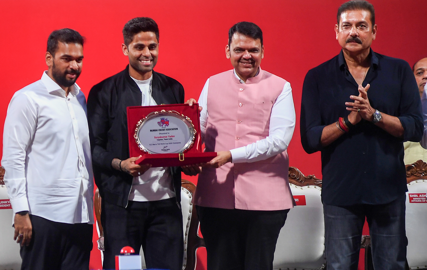 Long Association: Suryakumar Expresses Hope for Rohit's Future with MI.webp