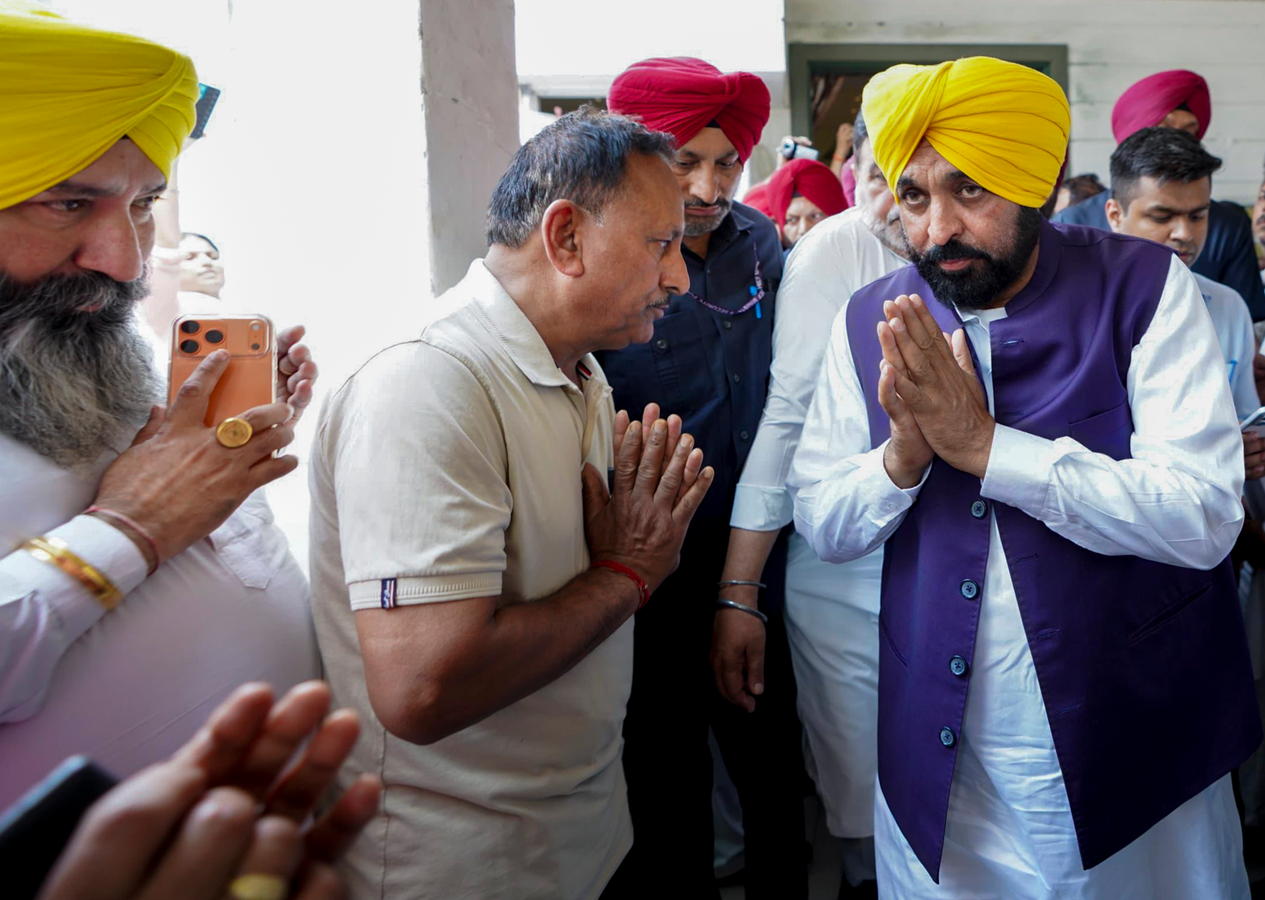 Tragedy in Vrindavan: CM Mann Pays Respects to Punjab Pilgrims.webp
