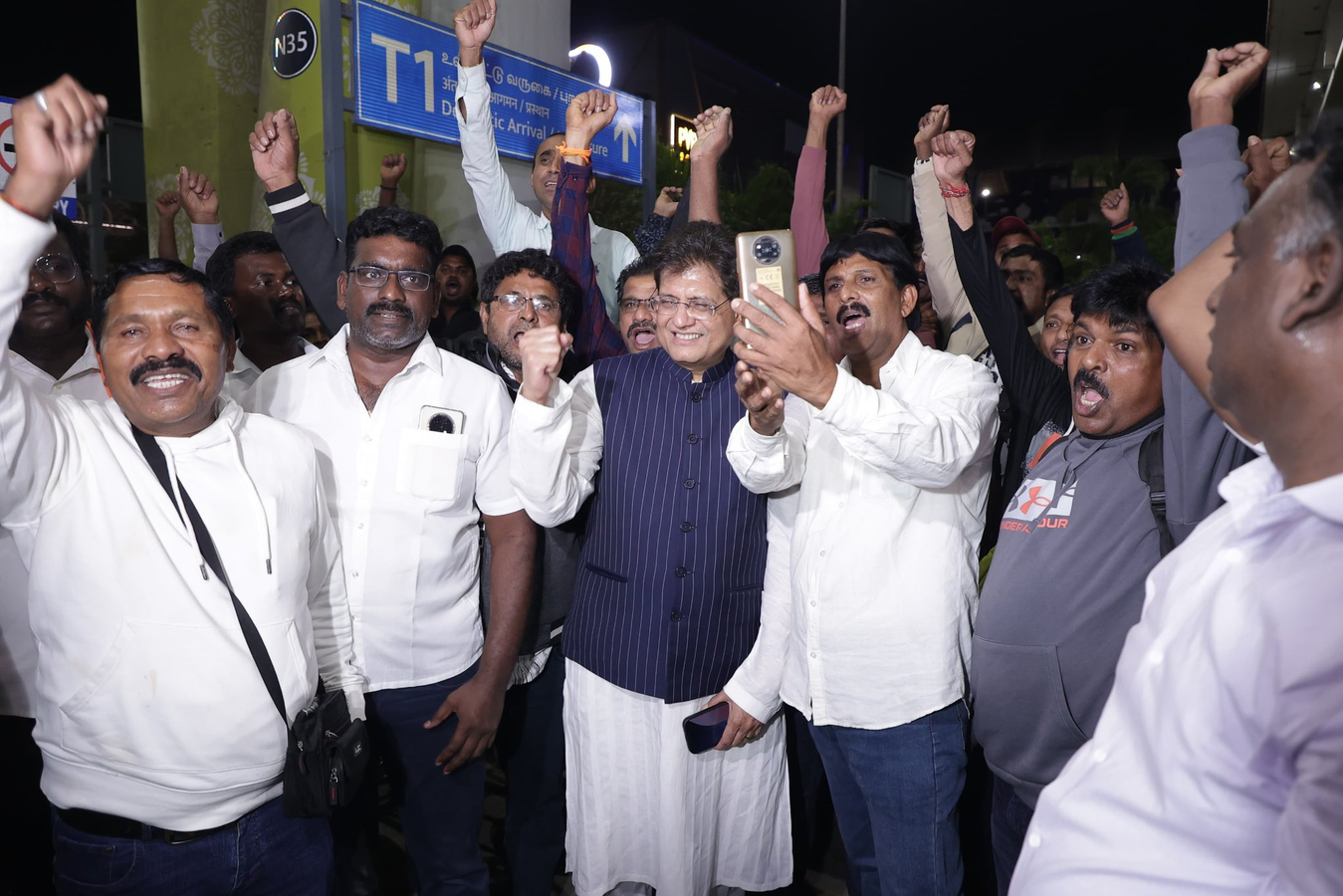 Fishermen Return to India After Iranian Evacuation.webp Fishermen Return to India After Iranian Evacuation.webp